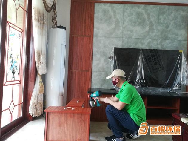 板材散發的刺鼻氣味有害？是甲醛超標嗎？ 